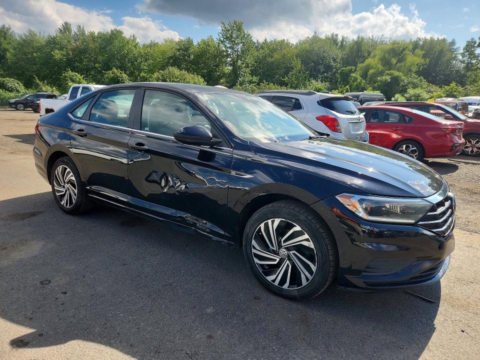 Photo 4 from auction – 2020 VOLKSWAGEN JETTA with VIN 3VWEB7BU5LM071282