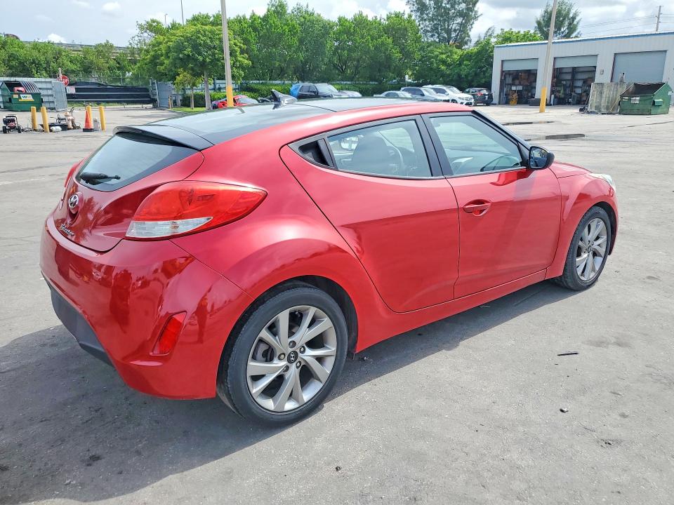 Photo 3 from auction – 2016 HYUNDAI VELOSTER with VIN KMHTC6AD9GU275728