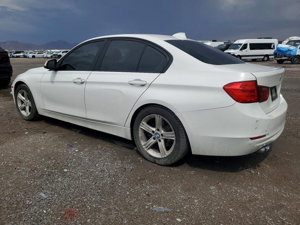 Photo 2 from auction – 2014 BMW 328 with VIN WBA3C1C54EK107126