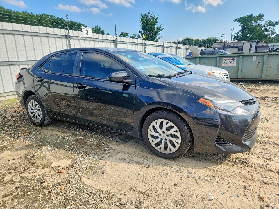 Photo 4 from auction – 2018 TOYOTA COROLLA with VIN 2T1BURHE1JC016233