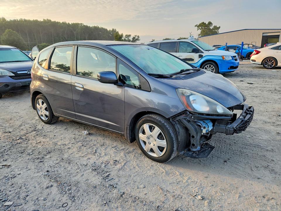 Photo 4 from auction – 2013 HONDA FIT with VIN JHMGE8H38DC020075
