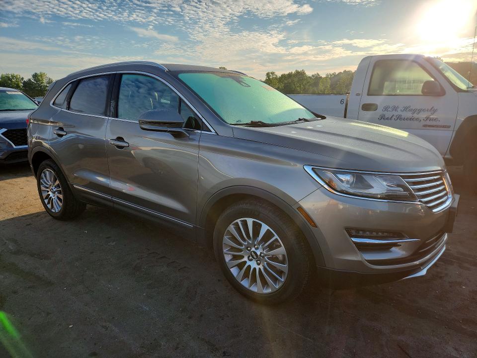Photo 4 from auction – 2017 LINCOLN MKC with VIN 5LMCJ3C96HUL13797