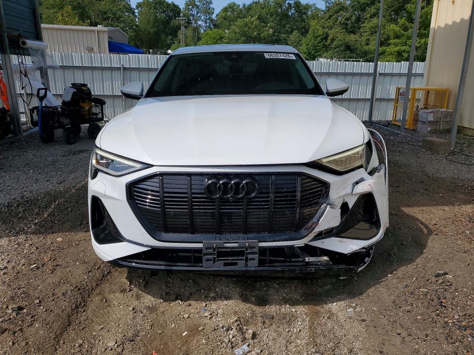 Фото 5 с аукциона – 2022 AUDI E-TRON с VIN WA13AAGE7NB035738
