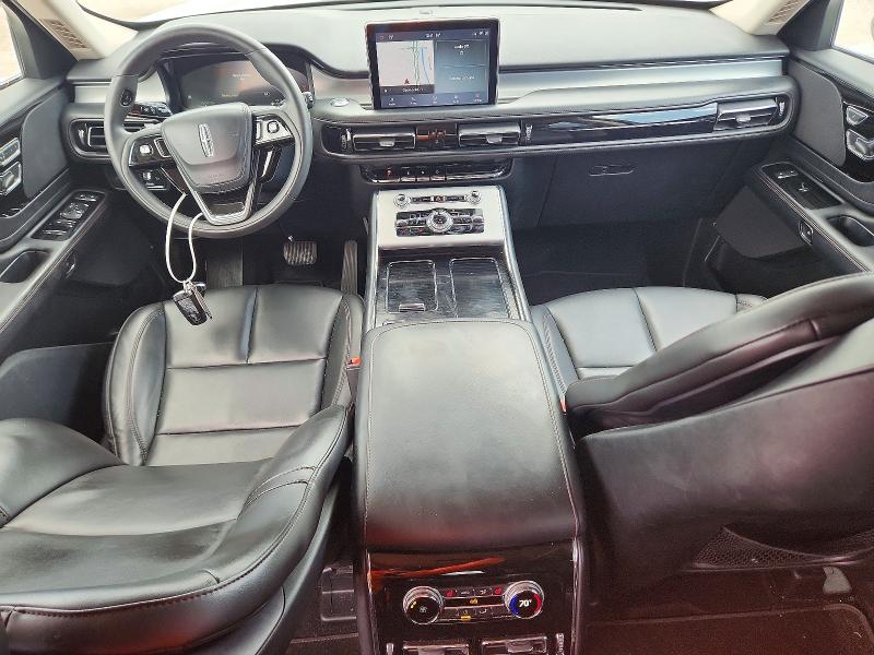 Photo 8 from auction – 2023 LINCOLN AVIATOR with VIN 5LM5J6WC0PGL09291