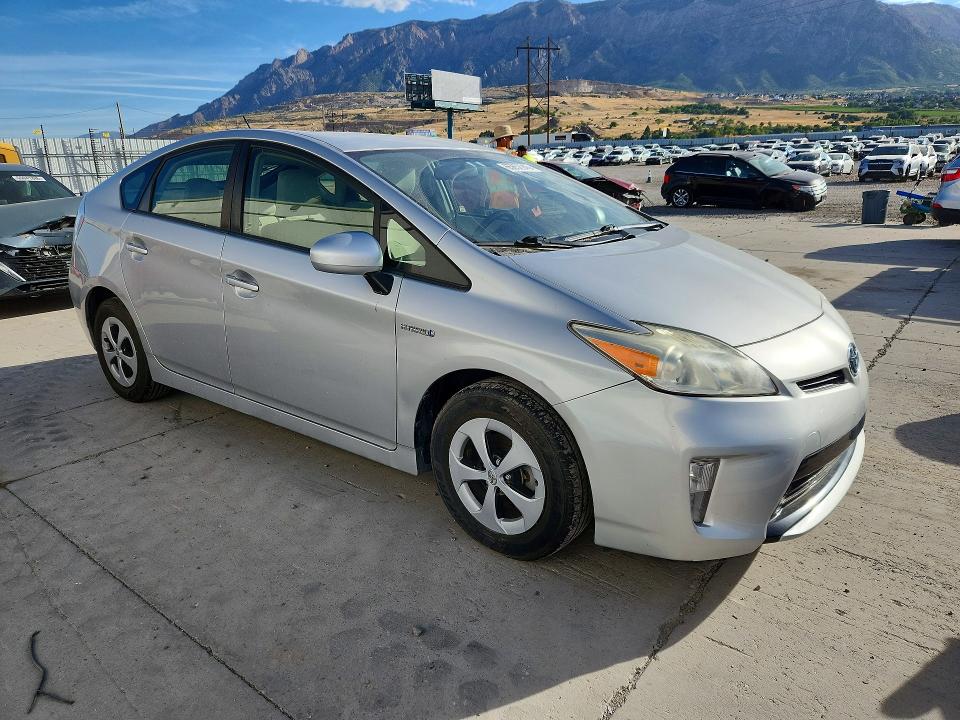 Photo 4 from auction – 2013 TOYOTA PRIUS with VIN JTDKN3DU7D1725541