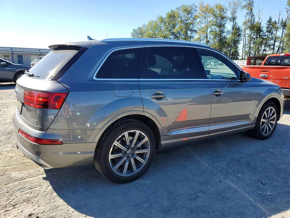 Photo 3 from auction – 2017 AUDI Q7 with VIN WA1LAAF79HD031346
