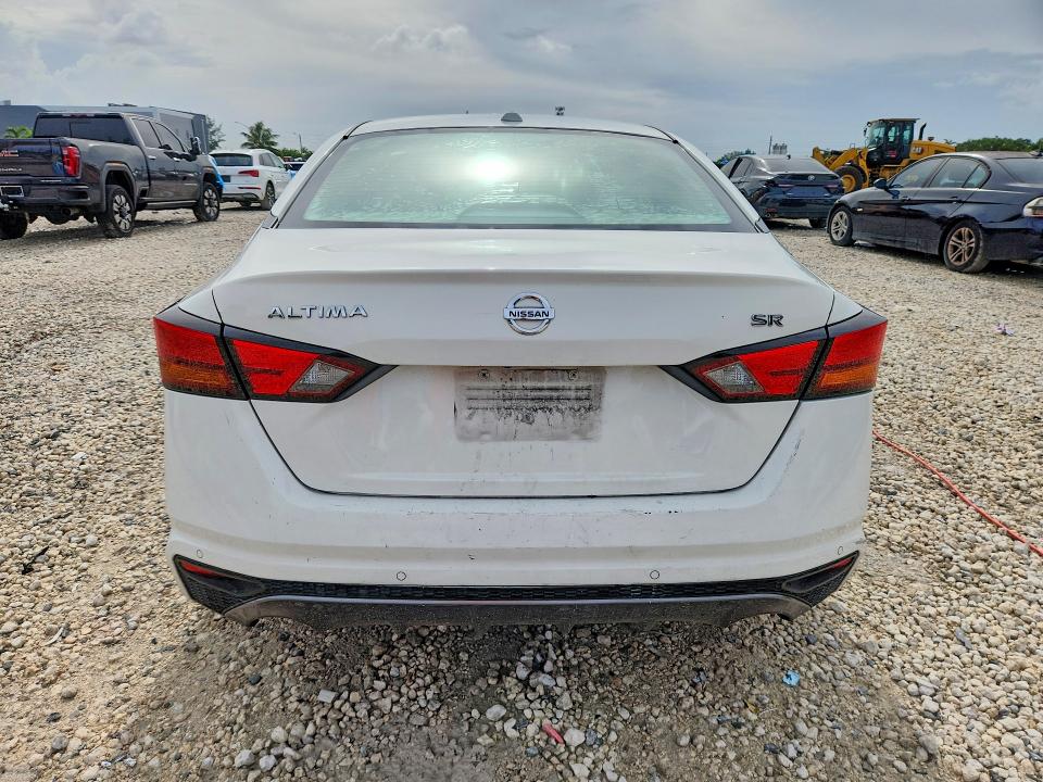 Photo 6 from auction – 2019 NISSAN ALTIMA with VIN 1N4BL4BV1KC159410