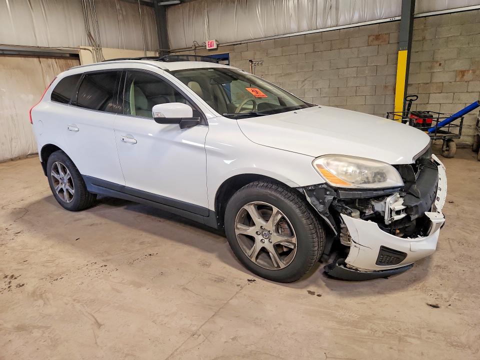 Photo 4 from auction – 2013 VOLVO XC60 with VIN YV4902DZXD2420710