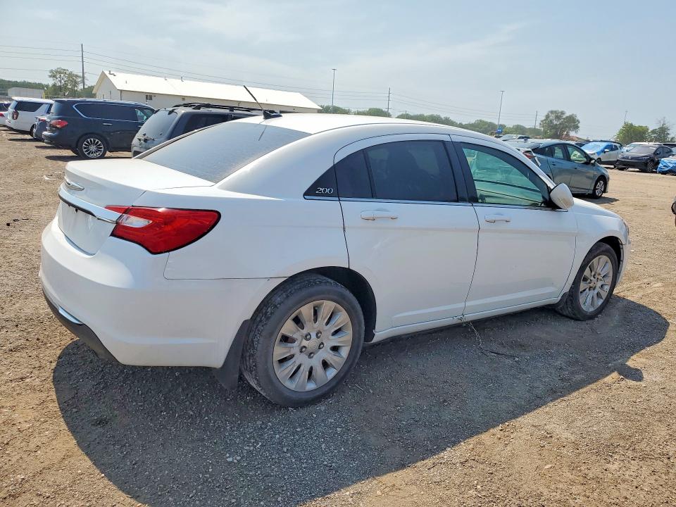 Photo 3 from auction – 2011 CHRYSLER 200 with VIN 1C3BC4FB2BN560449