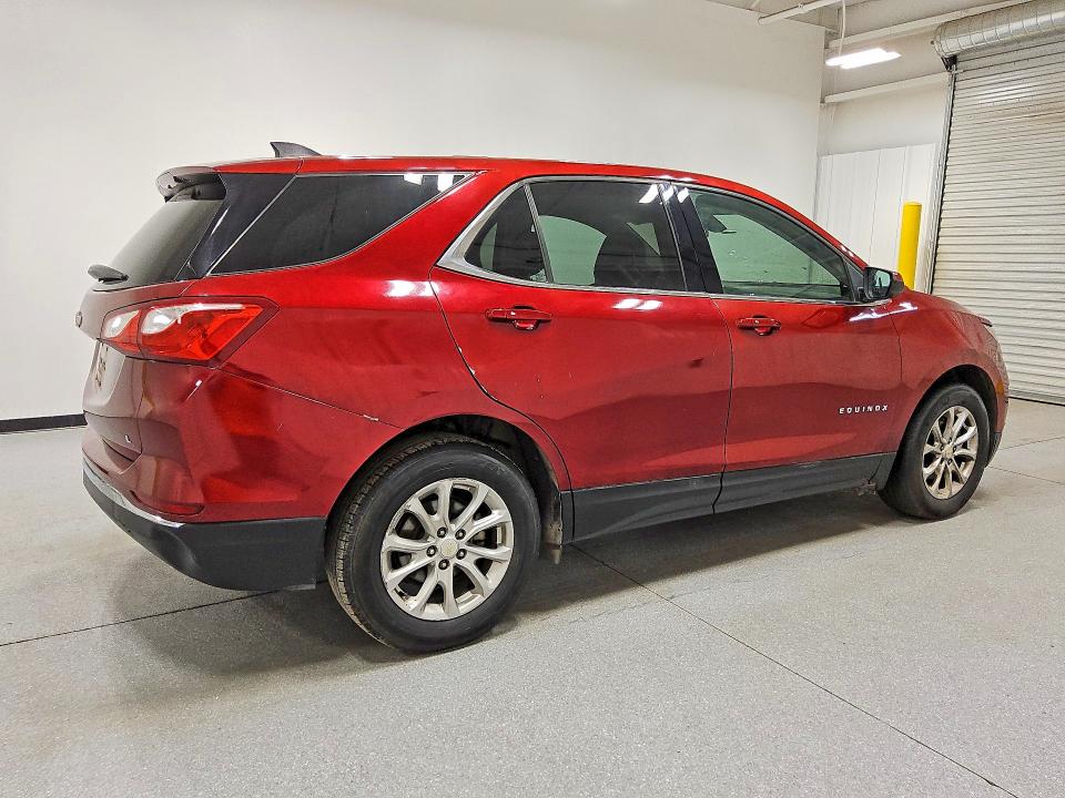 Photo 3 from auction – 2018 CHEVROLET EQUINOX with VIN 3GNAXJEV1JS568785