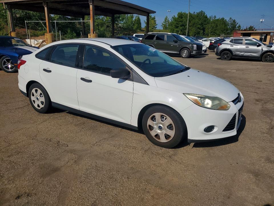 Photo 4 from auction – 2014 FORD FOCUS with VIN 1FADP3E26EL272329