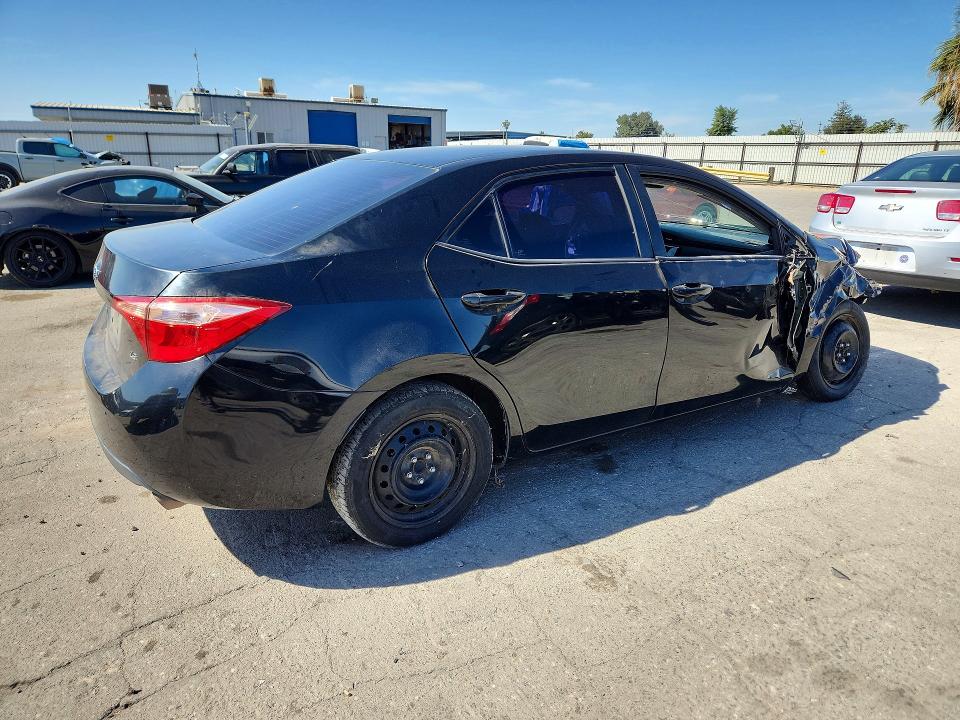 Photo 3 from auction – 2018 TOYOTA COROLLA with VIN 2T1BURHE1JC105459