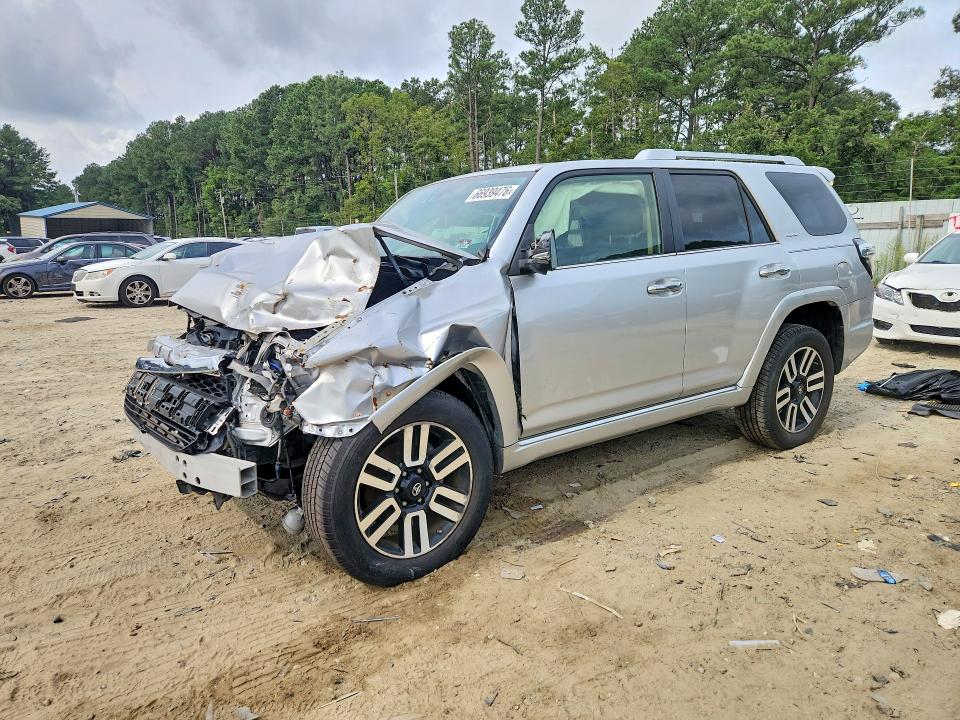 TOYOTA 4RUNNER 2014 with VIN JTEBU5JR3E5163724 - Photo from auction