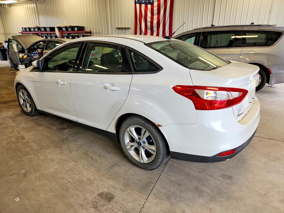 Photo 2 from auction – 2014 FORD FOCUS with VIN 1FADP3F22EL277090