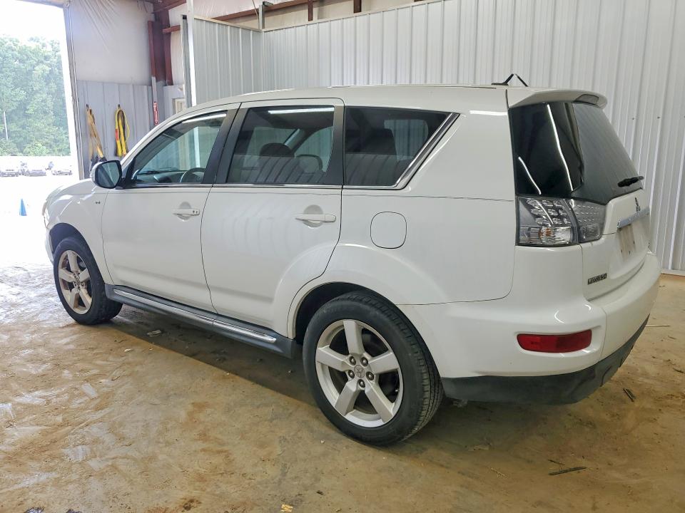 Photo 2 from auction – 2011 MITSUBISHI OUTLANDER with VIN JA4JT5AX3BU014419