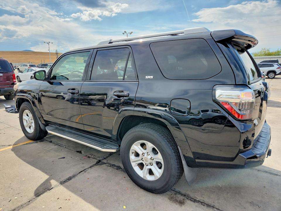 Photo 2 from auction – 2017 TOYOTA 4RUNNER with VIN JTEZU5JRXH5154702