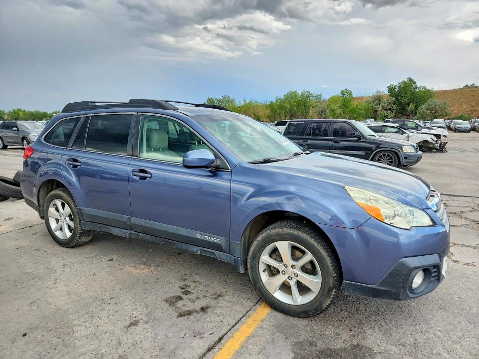 Photo 4 from auction – 2014 SUBARU OUTBACK with VIN 4S4BRCLC0E3322354