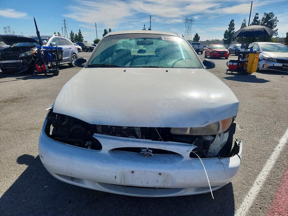 Photo 5 from auction – 2002 FORD ESCORT with VIN 3FAFP13P02R209137