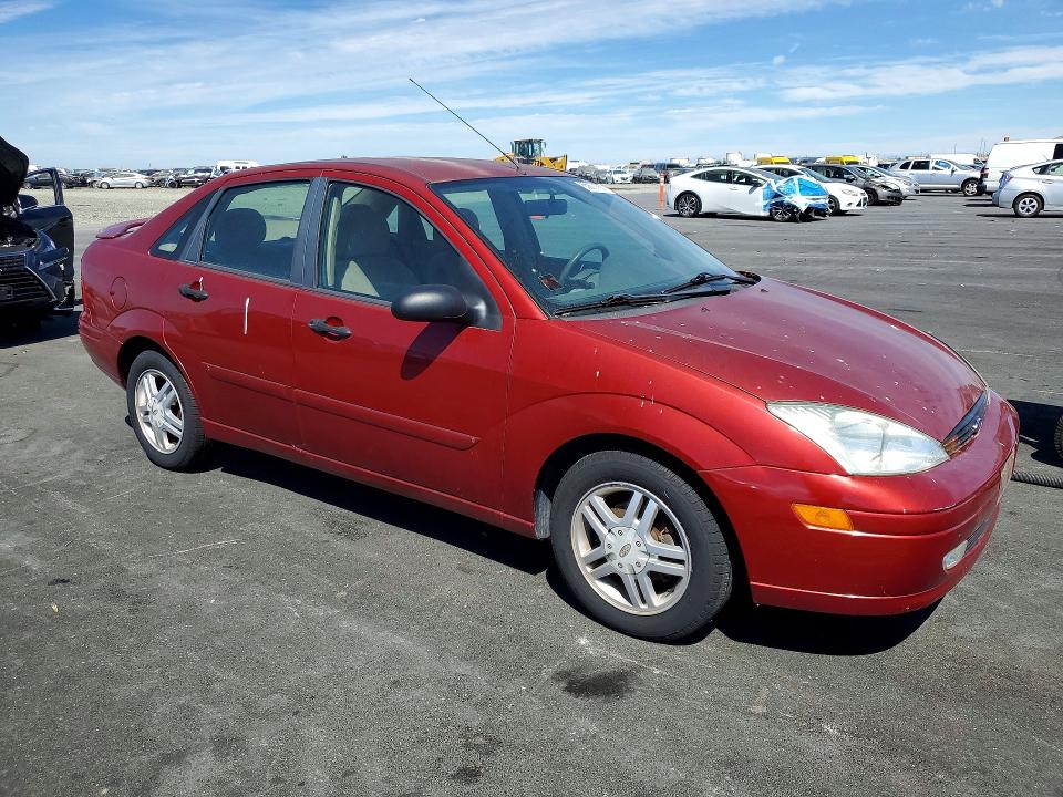 Photo 4 from auction – 2001 FORD FOCUS with VIN CA4UJV377