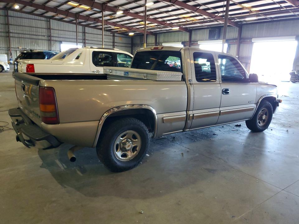 Photo 3 from auction – 2001 CHEVROLET SILVERADO with VIN 2GCEC19V911321722