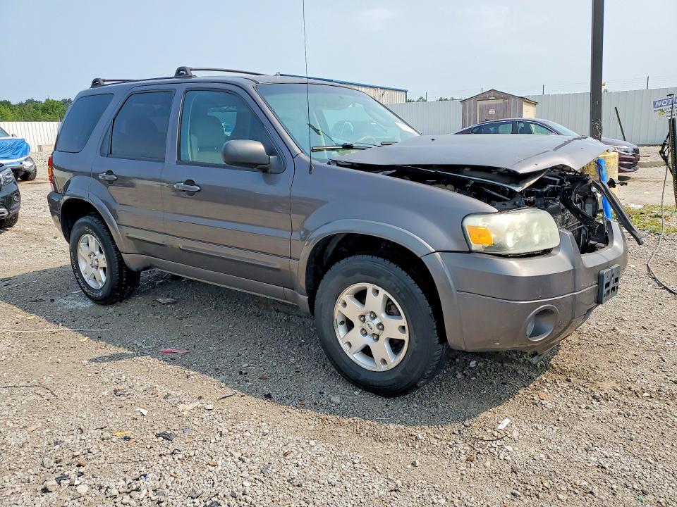 Photo 4 from auction – 2006 FORD ESCAPE with VIN 1FMCU041X6KD54671