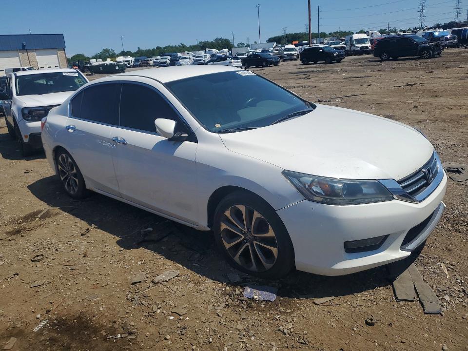 Photo 4 from auction – 2015 HONDA ACCORD with VIN 1HGCR2F51FA151175