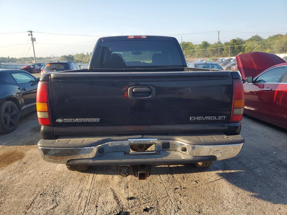 Photo 6 from auction – 2006 CHEVROLET SILVERADO with VIN 1GCGK13UX6F101176