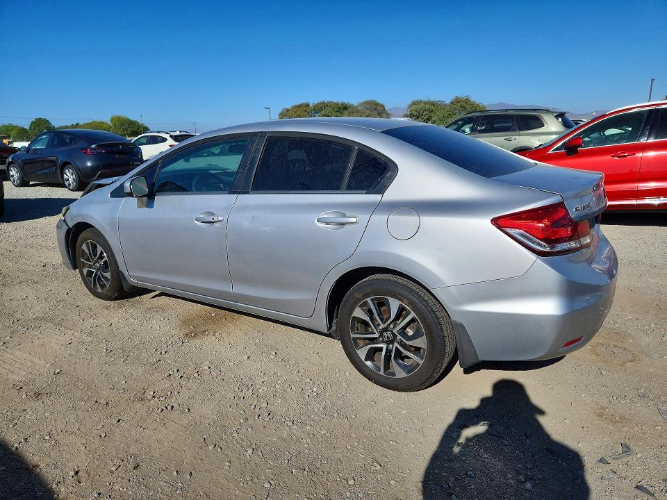 Photo 2 from auction – 2015 HONDA CIVIC with VIN 19XFB2F86FE202662