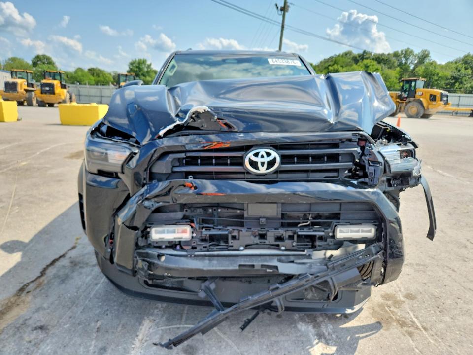 Photo 5 from auction – 2025 TOYOTA 4RUNNER with VIN JTEVA5BR7S5007640