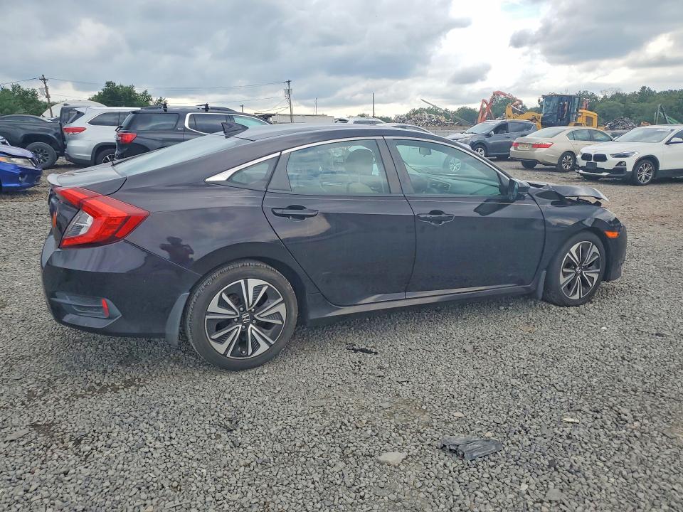Photo 3 from auction – 2016 HONDA CIVIC with VIN 19XFC1F38GE218360