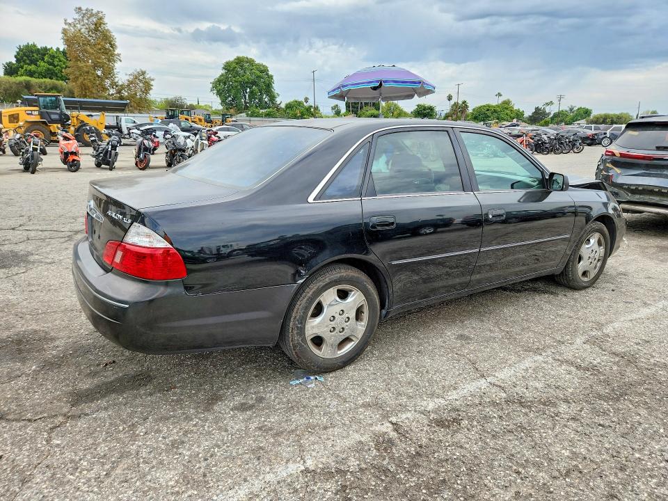 Foto 3 de la subasta – 2004 TOYOTA AVALON con VIN 4T1BF28B74U382773