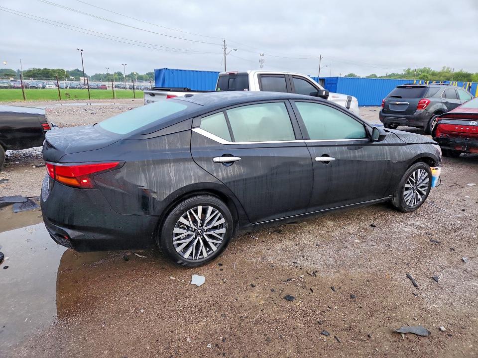 Photo 3 from auction – 2025 NISSAN ALTIMA with VIN 1N4BL4DV3SN363756