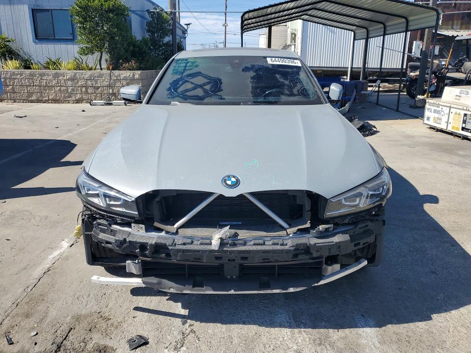 Photo 5 from auction – 2023 BMW 330E with VIN 3MW39FF06P8C84003