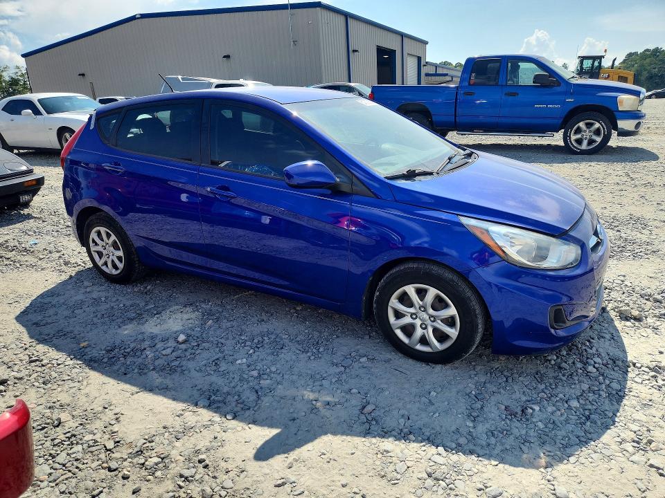 Photo 4 from auction – 2013 HYUNDAI ACCENT with VIN KMHCT5AE6DU084184