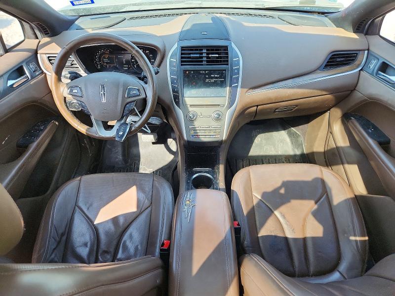 Photo 8 from auction – 2017 LINCOLN MKC with VIN 5LMCJ3C92HUL03896