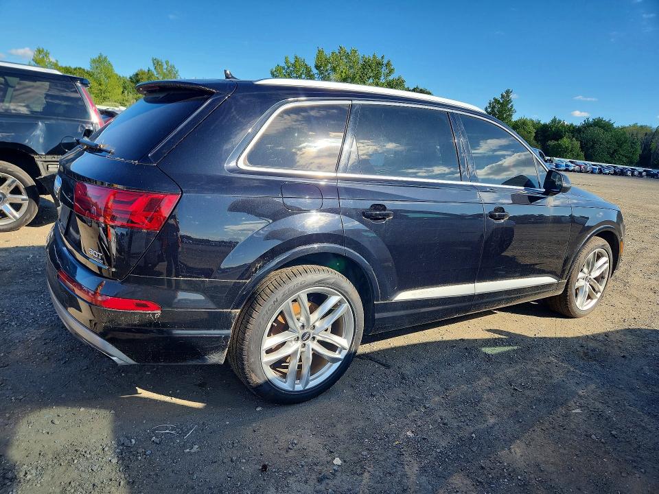 Photo 3 from auction – 2017 AUDI Q7 with VIN WA1VAAF74HD024278