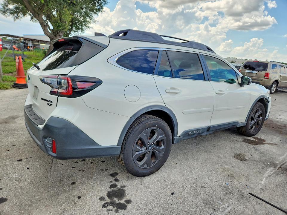 Foto 3 de la subasta – 2021 SUBARU OUTBACK con VIN 4S4BTGLD3M3129602