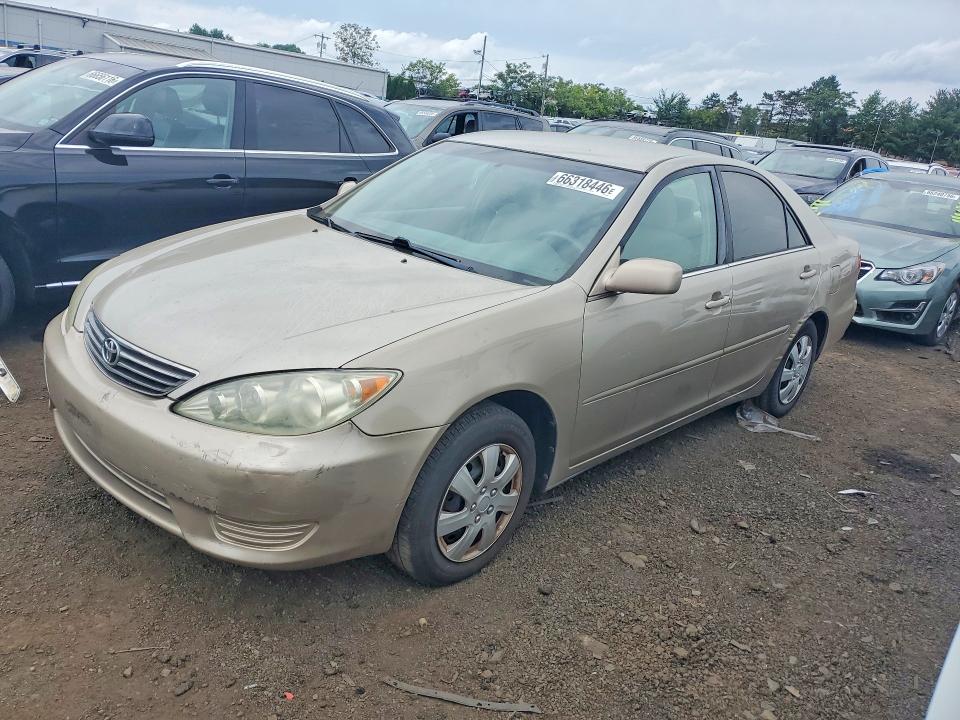 TOYOTA CAMRY 2005 with VIN 4T1BE32K95U015568 - Photo from auction