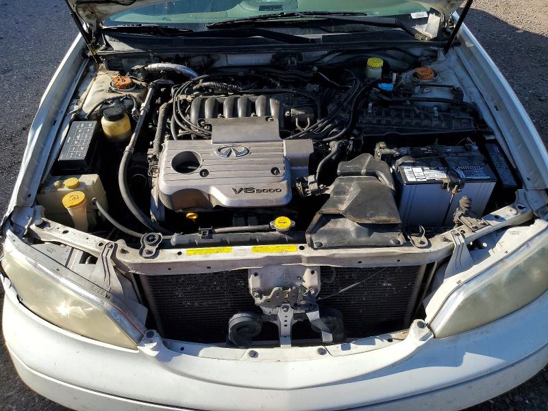 Photo 11 from auction – 2000 INFINITI I30 with VIN JNKCA31A5YT209228