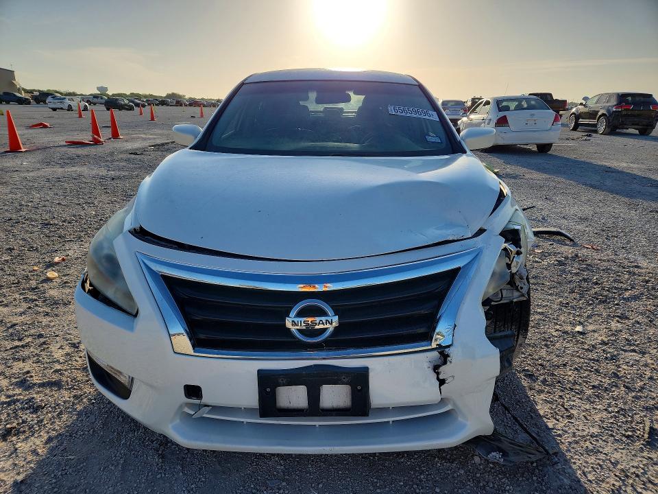 Photo 5 from auction – 2014 NISSAN ALTIMA with VIN 1N4AL3AP2EN350884