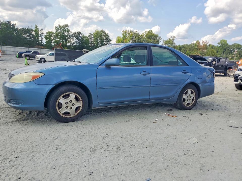TOYOTA CAMRY 2003 with VIN 4T1BF32K53U564369 - Photo from auction