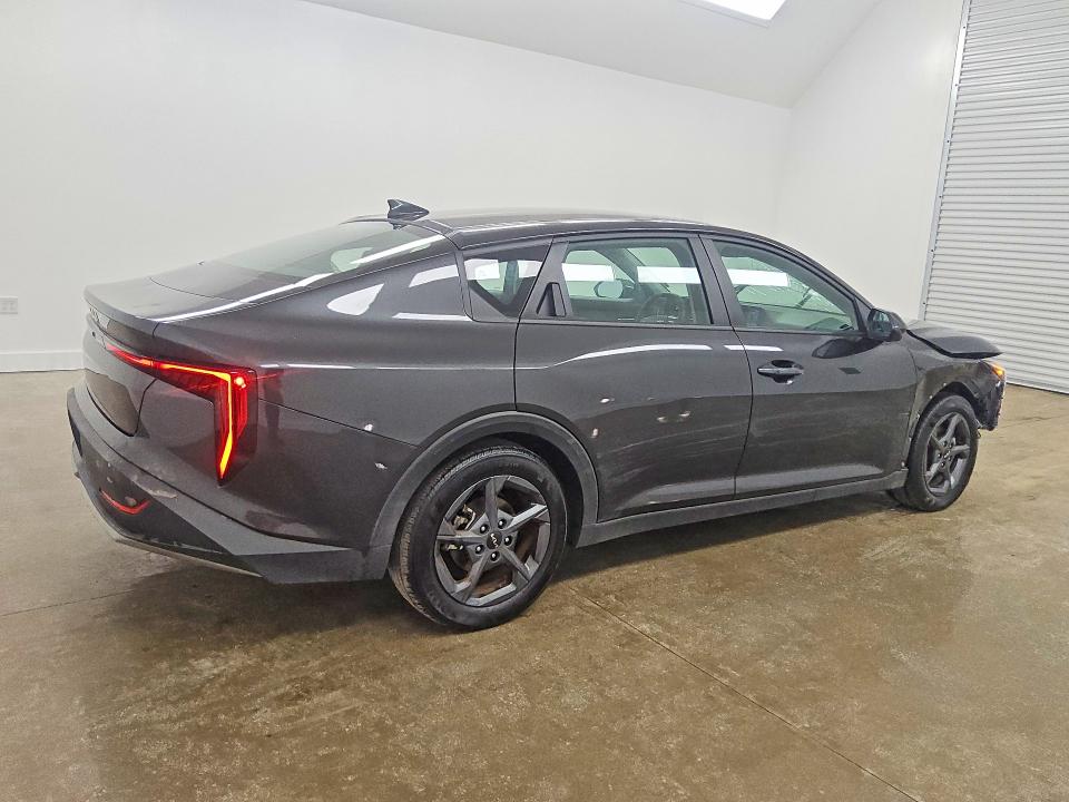 Photo 3 from auction – 2025 KIA K4 with VIN 3KPFT4DE7SE182773
