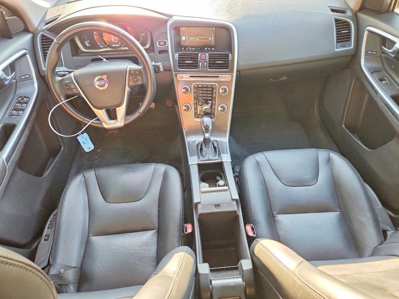 Photo 8 from auction – 2016 VOLVO XC60 with VIN YV4612RK6G2852839