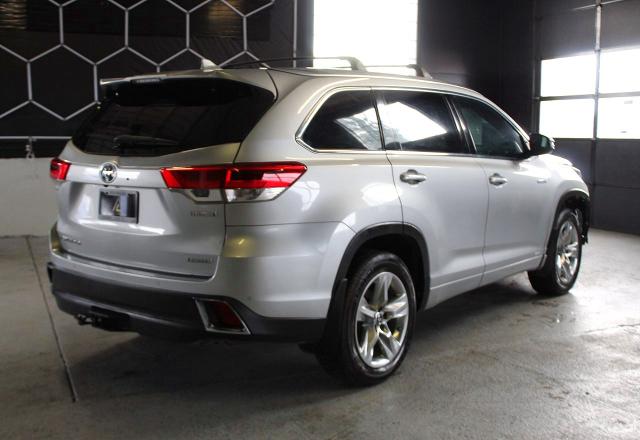 Photo 3 from auction – 2018 TOYOTA HIGHLANDER HYBRID with VIN 5TDDGRFHXJS044617