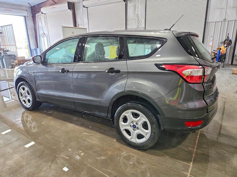 Photo 2 from auction – 2018 FORD ESCAPE with VIN 1FMCU0F79JUC67780