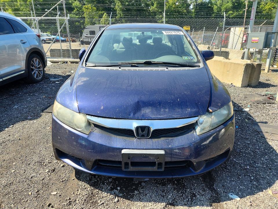 Photo 5 from auction – 2010 HONDA CIVIC with VIN 19XFA1F58AE010915