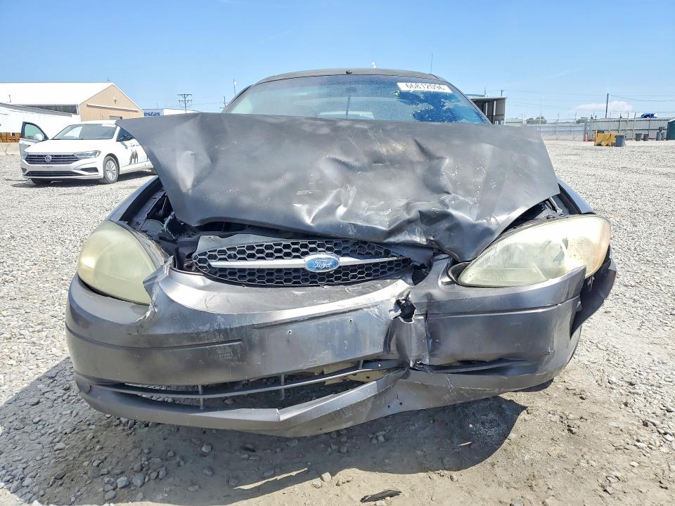 Photo 5 from auction – 2002 FORD TAURUS with VIN 1FAFP55S82G214909