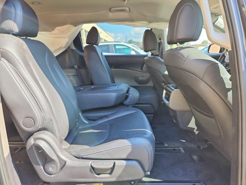 Photo 11 from auction – 2026 KIA CARNIVAL with VIN KNDNB5K36T6611043