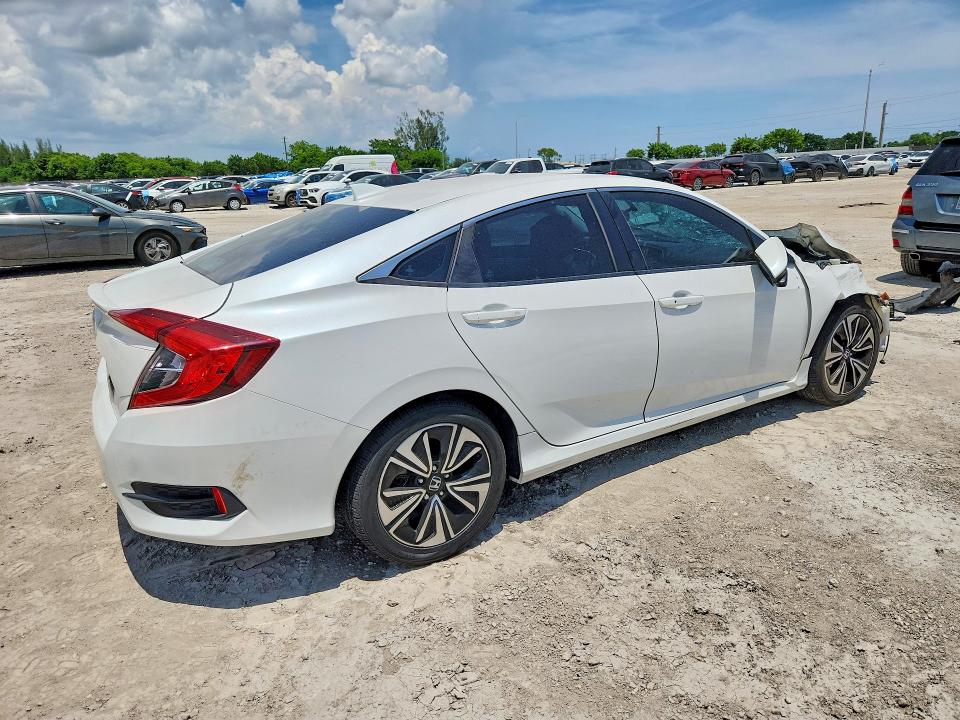 Photo 3 from auction – 2016 HONDA CIVIC with VIN 19XFC1F34GE029513