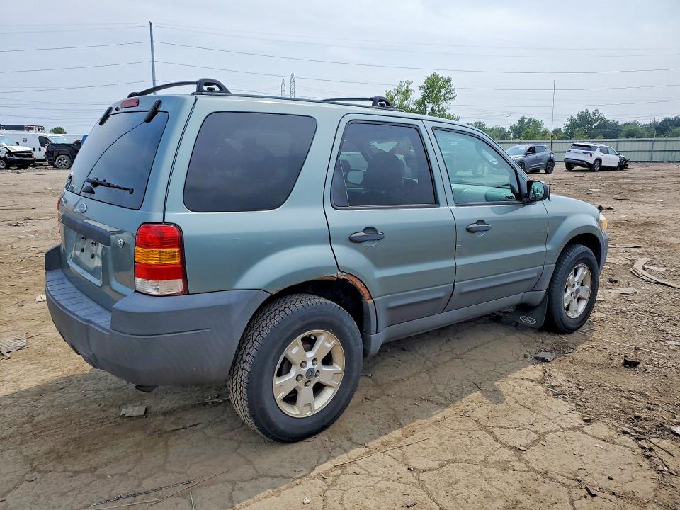 Photo 3 from auction – 2007 FORD ESCAPE with VIN 1FMCU031X7KA97546